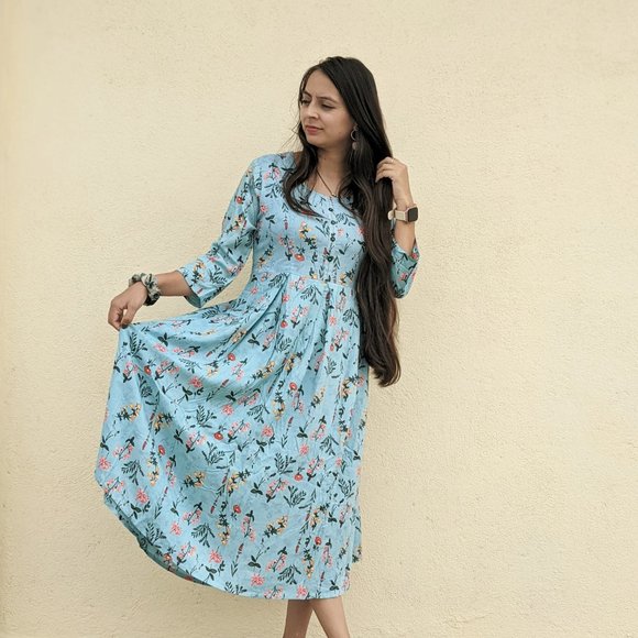Women Blue Anarkali Kurti - Picture 3 of 4